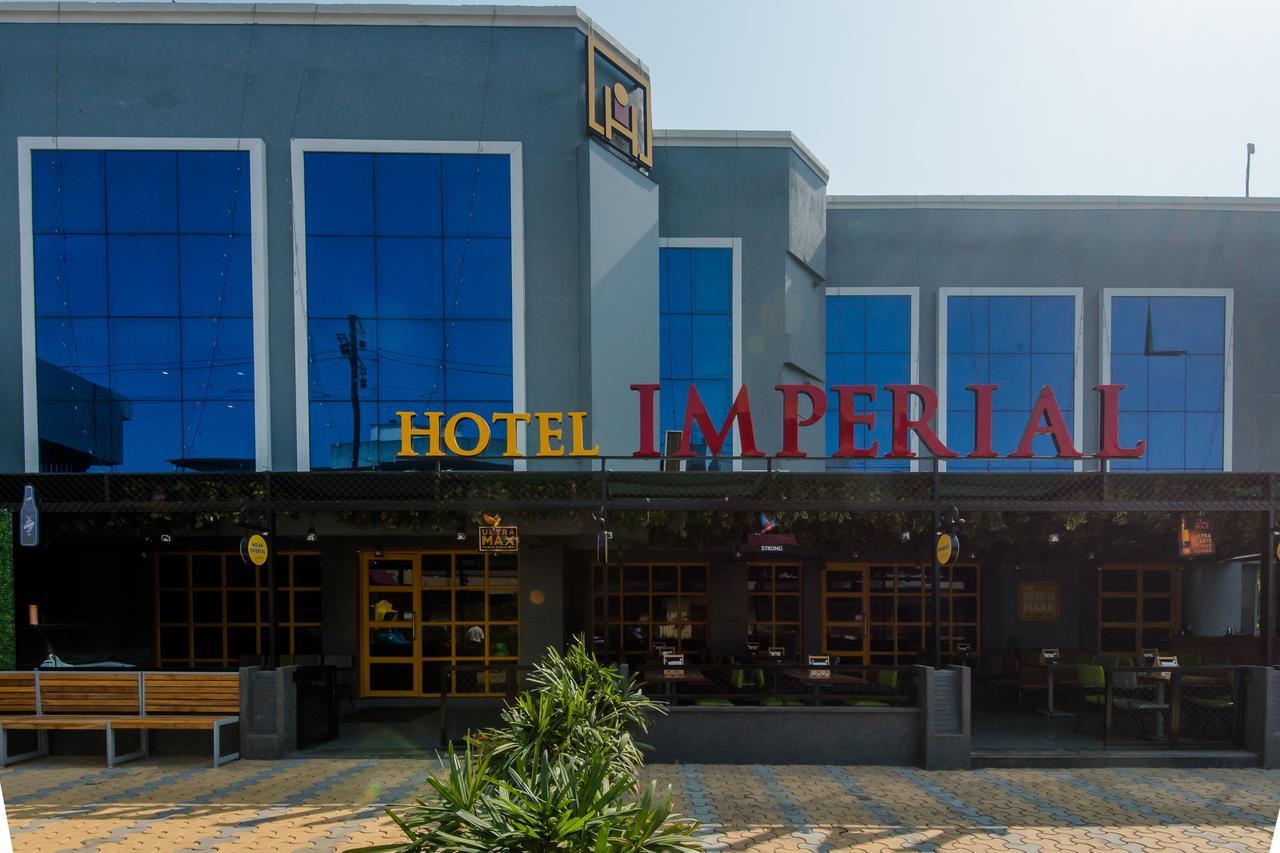 Oyo 13857 Hotel Imperial Umele Exterior photo